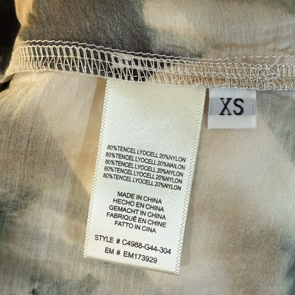 Cloth & Stone Floral peasant Button Down Shirt - size XS - Picture 4 of 4